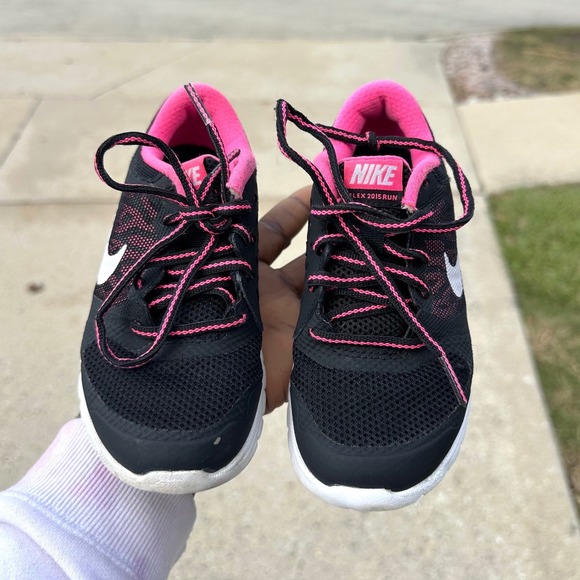 Nike Kids Flex 2015 Run Toddler Girl Athletic Shoes Size 11 Black/White/Pink Pow - Picture 12 of 13